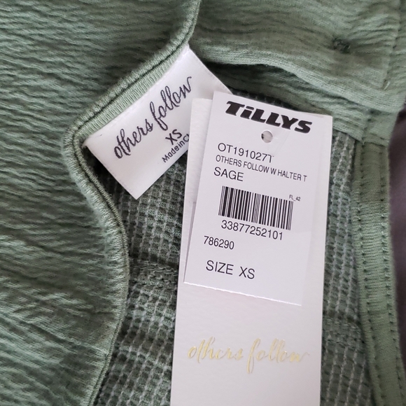 Halter top - Picture 3 of 4